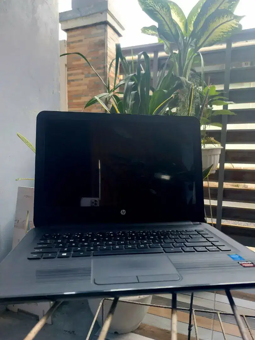 (Jual Cepat) Laptop HP Ram 4 GB Dual VGA 2 GB