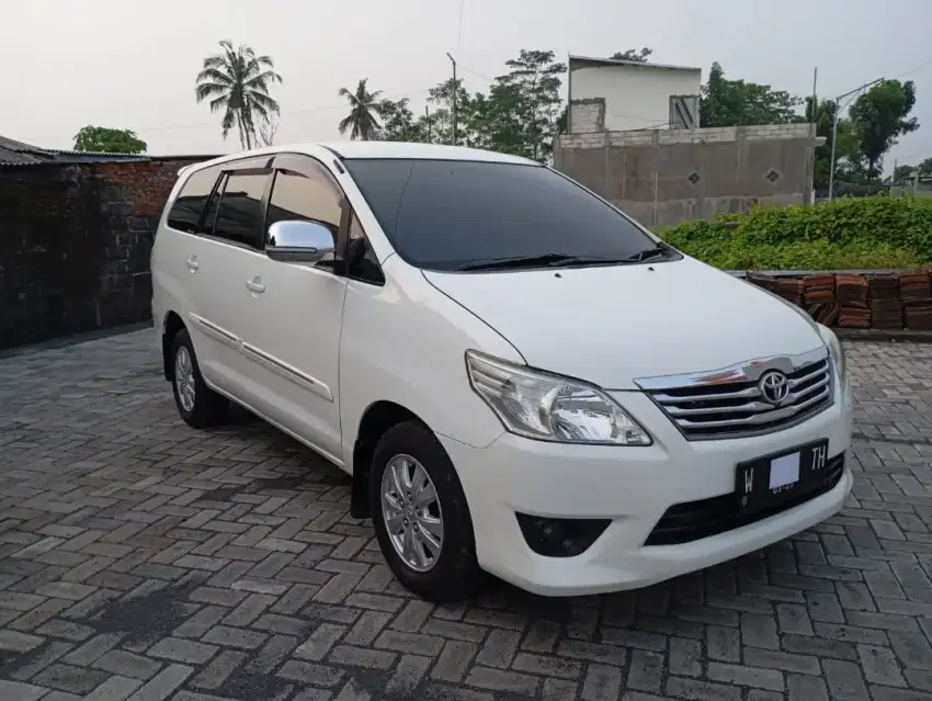 Toyota Kijang Innova 2013 Diesel Matic Putih