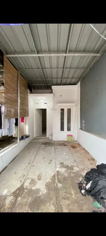 Dijual Murah, Rumah mungil dengan mezzanine, strategis, dekat Mall,RS