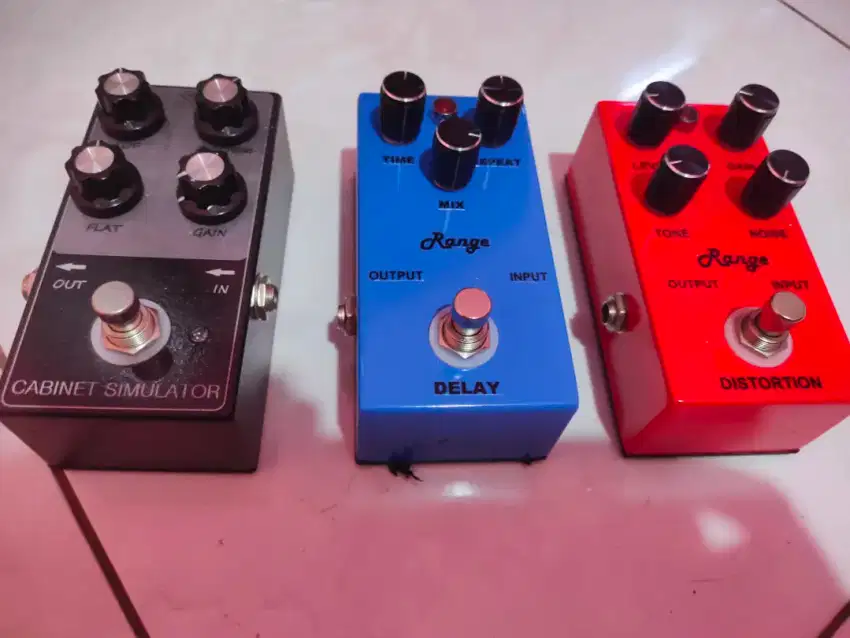 Efek gitar DELAY,DISTORSI,CABINET SIMULATOR