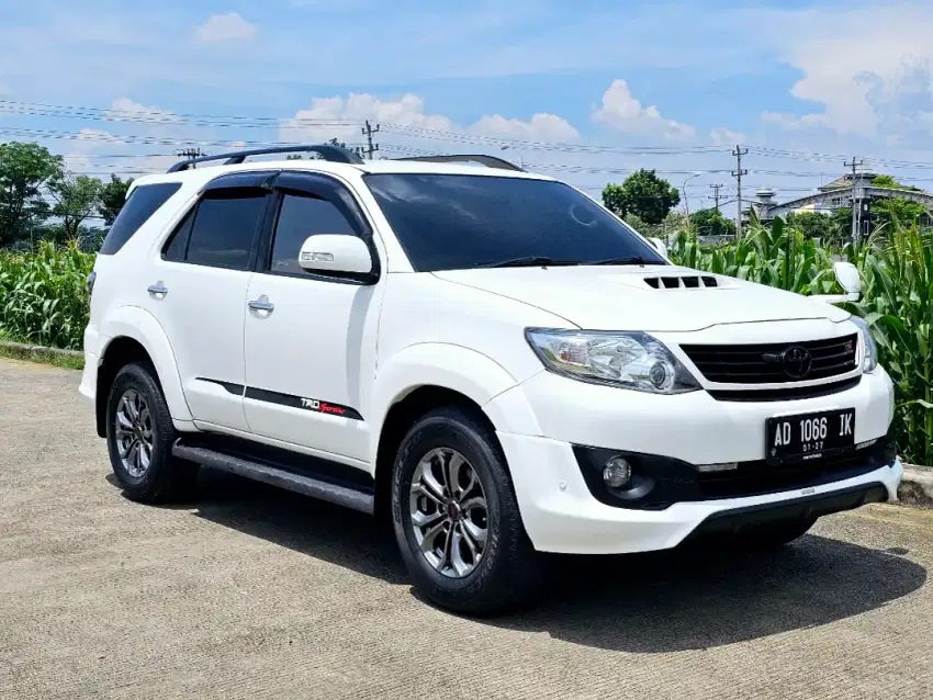 Fortuner TRD matik diesel 2015.kamera 360.low km