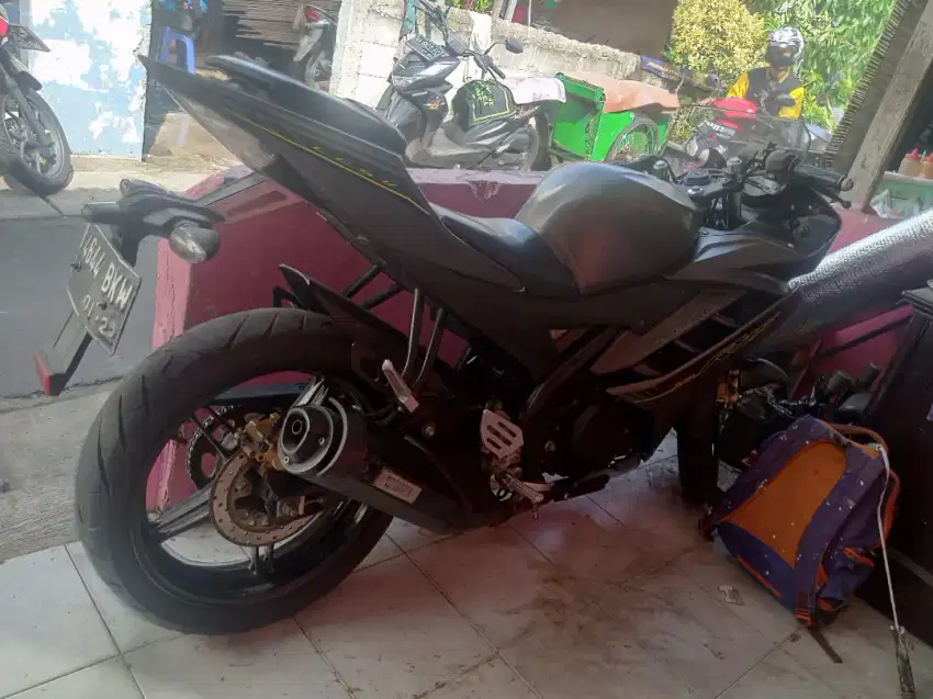 Jual Cepet Motor R15 Jarang di pakai Boleh TT sama Motor Matic