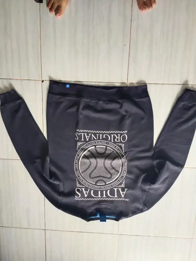 Jaket sweater adidas