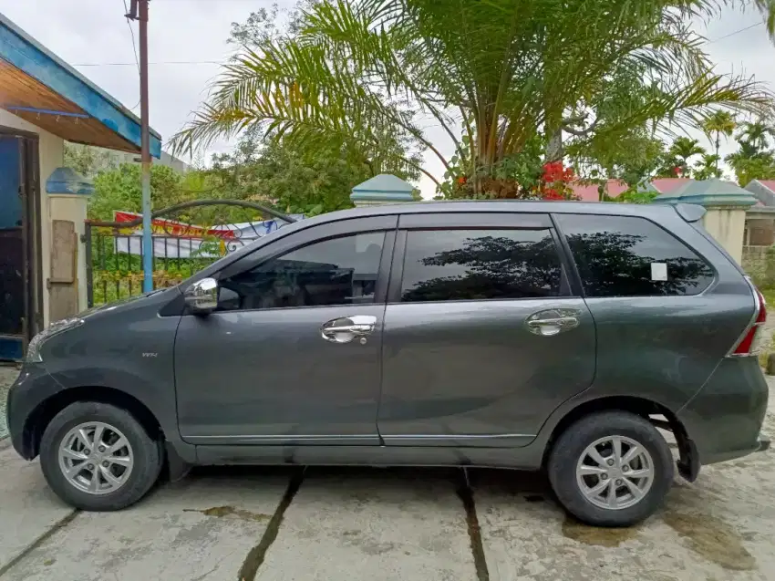 Dijual Toyota Avanza tipe G tahun 2014