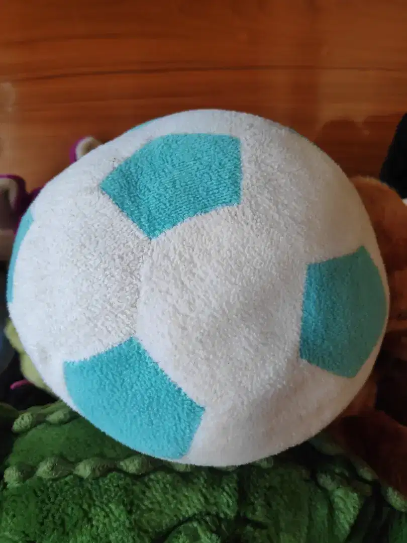 Boneka Bola Warna Biru Putih