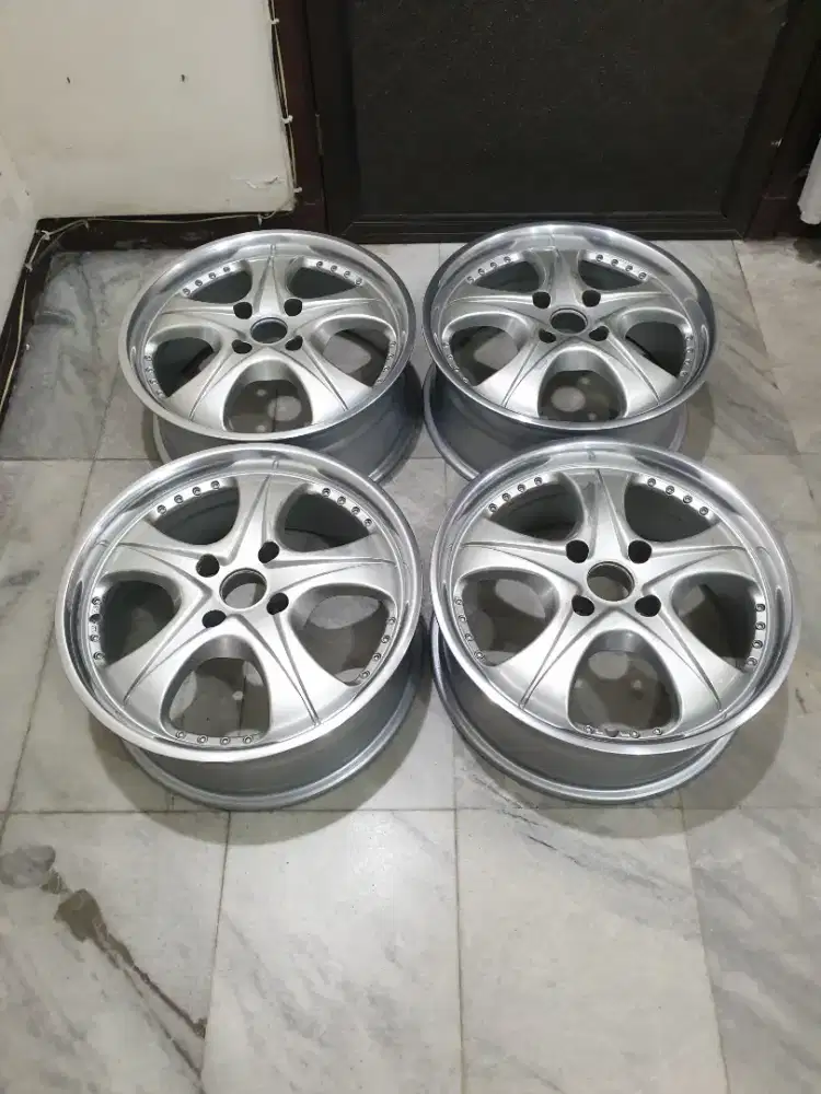 Velg League Taiwan R17x7 PCD 4x114,3