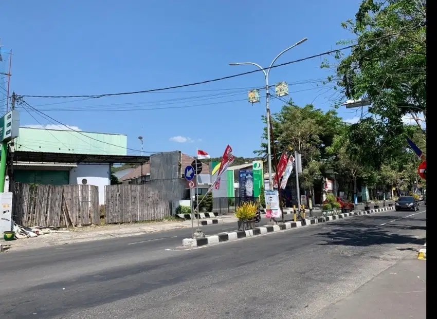 BANGUNAN HITUNG TANAH, KOMERSIAL RAYA DR. WAHIDIN SUDIROHUSODO GRESIK