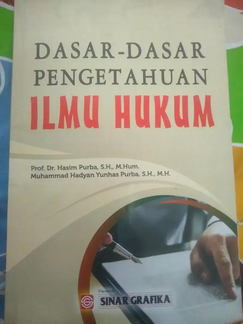 Buku Pengantar Ilmu Hukum