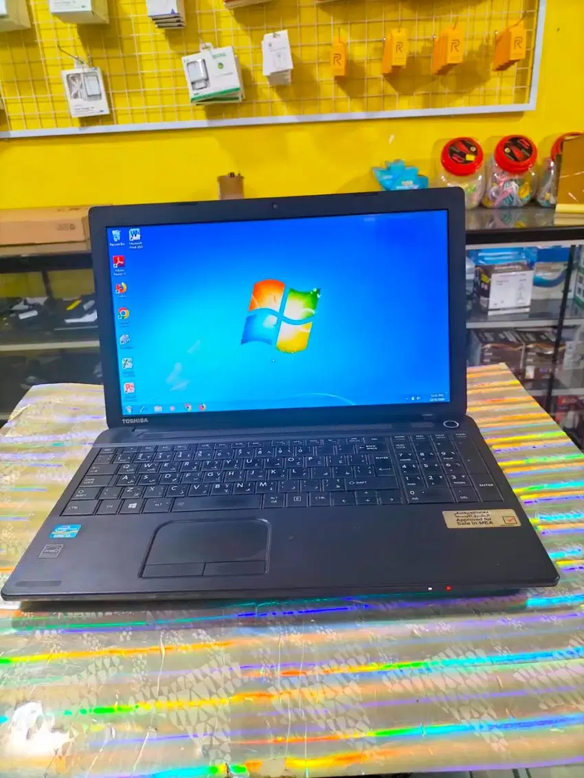 PROMO Laptop TOSHIBA SATELLITE C50-A491 CORE i3-3110M RAM 4GB