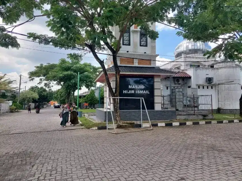 Jual villa mewah daerah Kelambir 5. Komplek Graha Indah Kelapa Gading