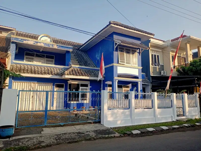 Rumah 2 Lantai di Perum Jati Indah Raya Banyumanik