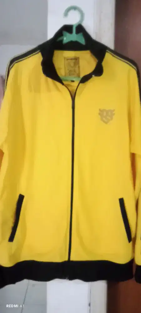 Jaket Yellow Shark
