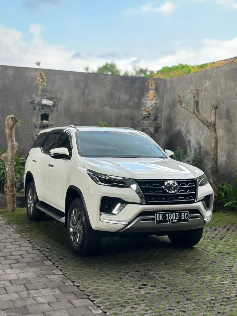 FORTUNER VRZ 2.8 DIESEL 2022 MATIC ASLI BALI LOW KM