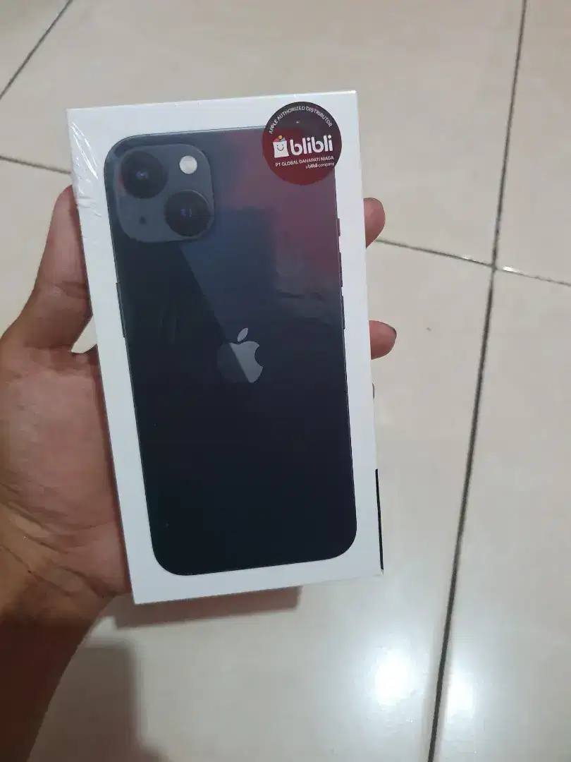 Iphone 13 Midnight Black 128 GB Garansi Blibli (Segel)