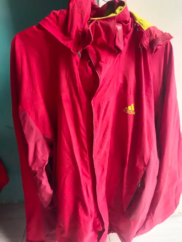 Jaket Adidas merah