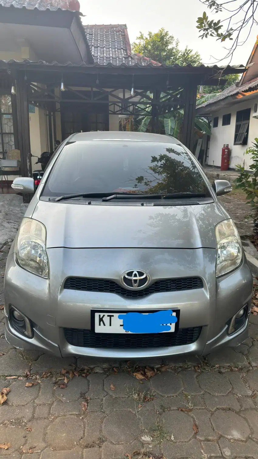 Toyota Yaris E MT 2012