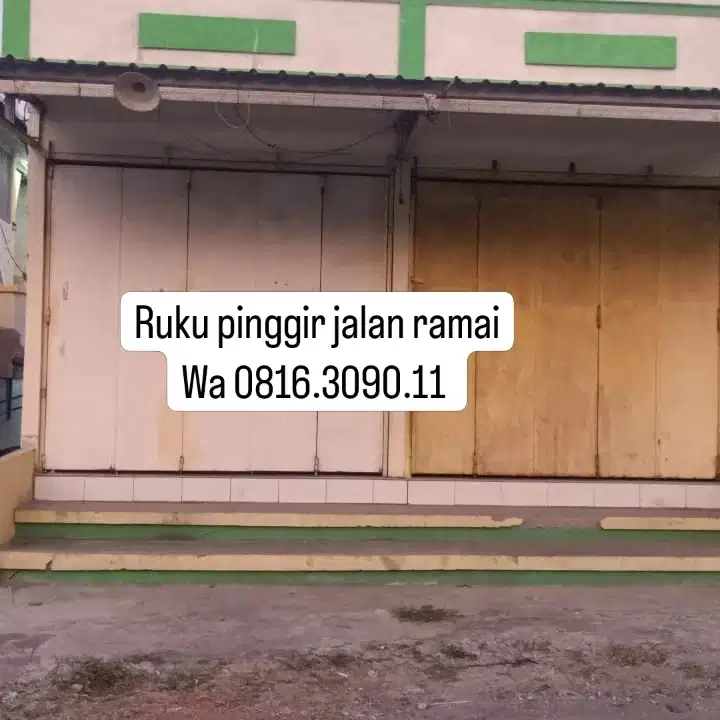 Kios murah pinggir jalan ramai