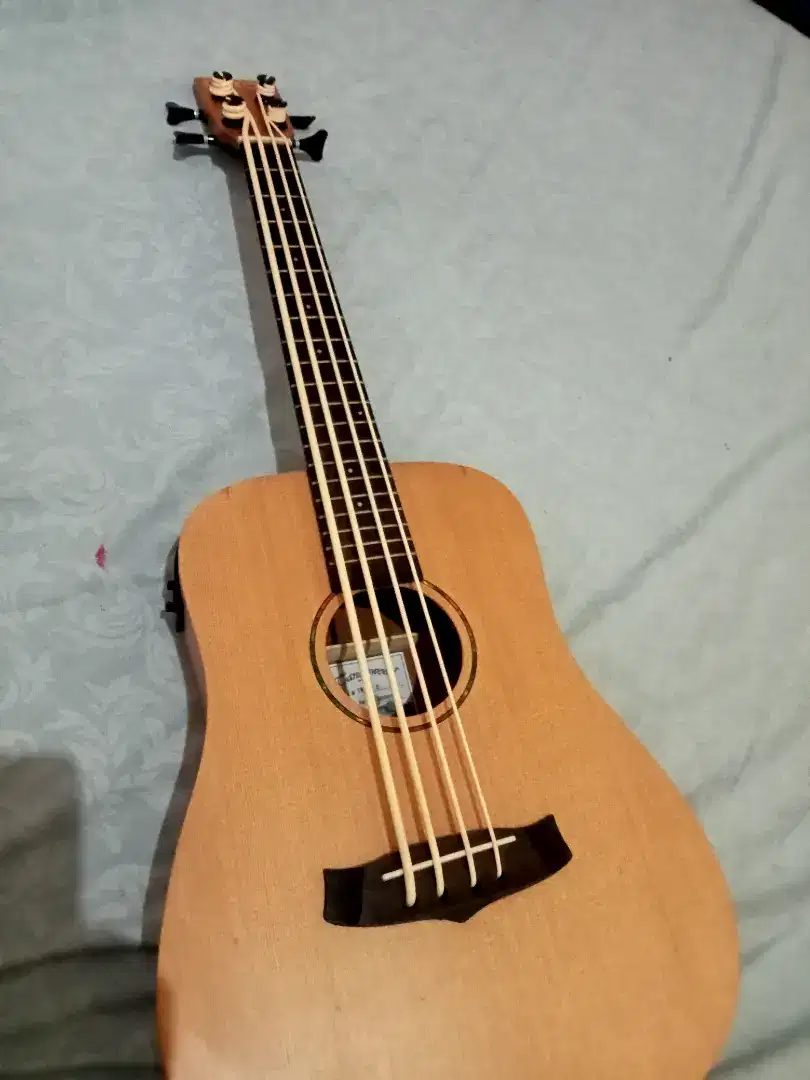 Ukulele bass tangelwood