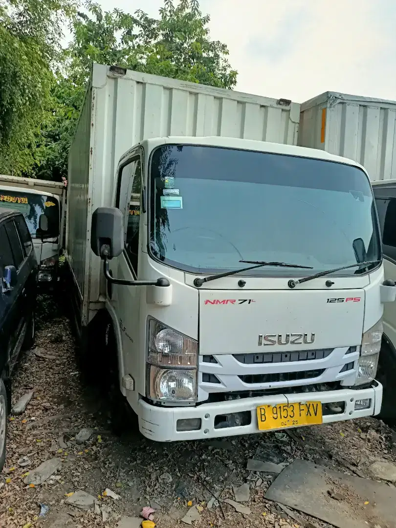 Isuzu GIGA NMR71 ps125 double Long box kubikasi 23,24,18 tahun 2019