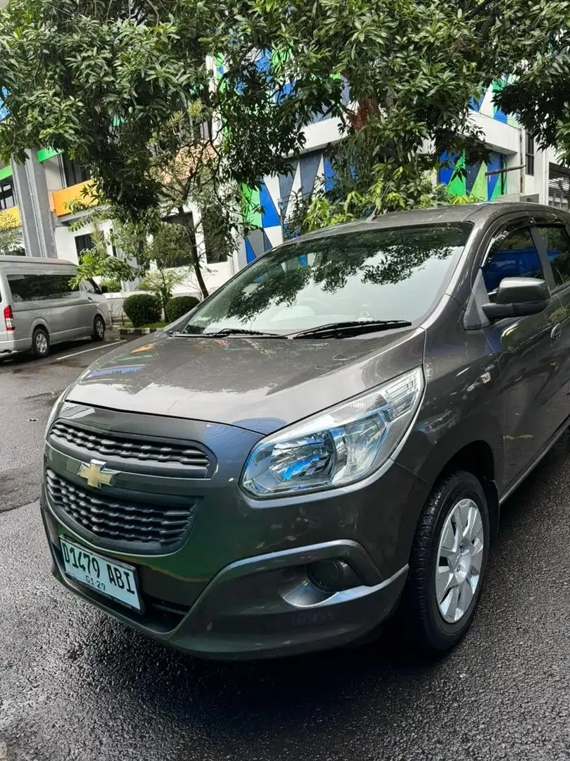 Jual chevrolet spin tahun 2013 antik