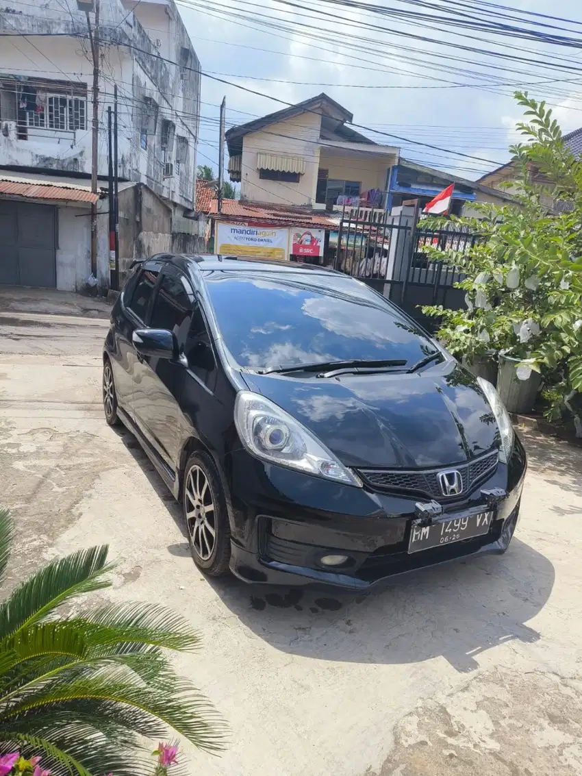 Honda Jazz RS 1.5 AT