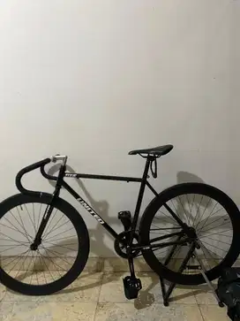 SEPEDA FIXIE UNITED