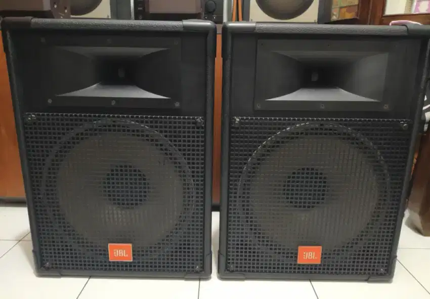 Speaker JBL MR-825