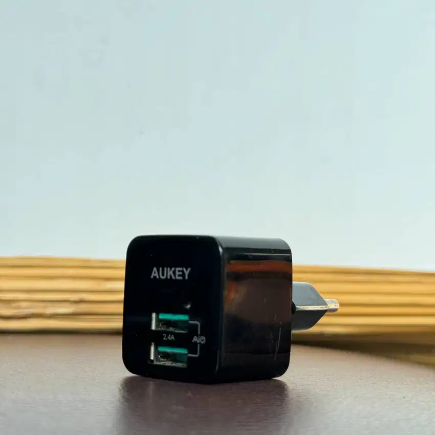 Aukey Charger PA U32 12 Watt Mint Condition