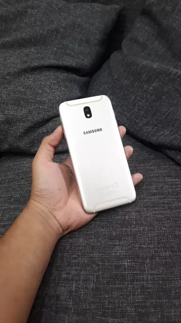 SAMSUNG J7 PRO BEKAS