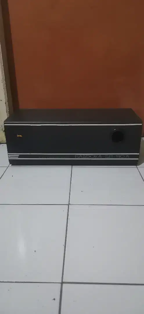 Subwoofer aktif intel bazooka SB90 normal