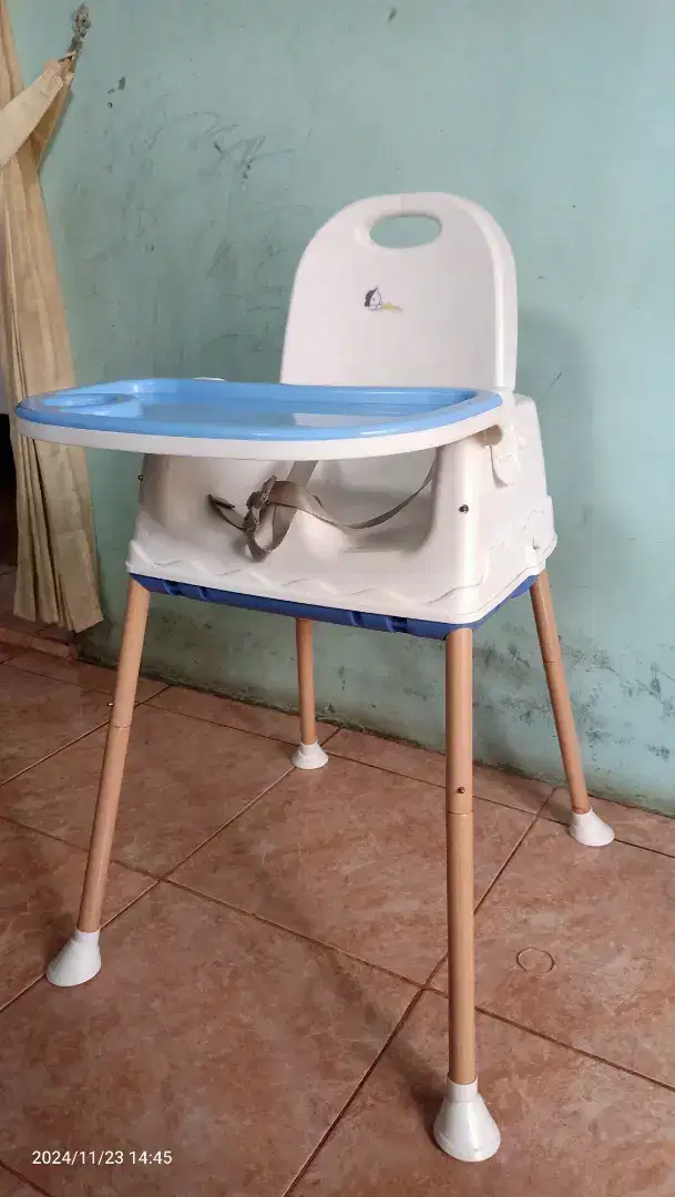 Di jual cepat Kursi meja mkan untuk bayi