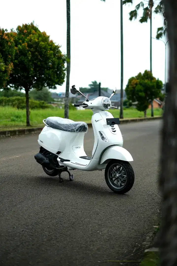 PIAGGIO VESPA MATIC LX 125 IGET BERGARANSI