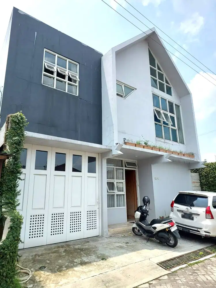 Rumah Asri dan Luas di Jombor dekat Jalan Magelang