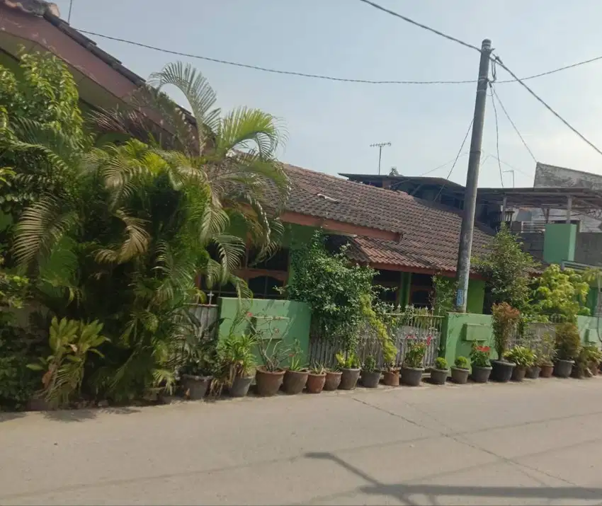 Dijual cepat rumah lokasi strategis bisa nego sampai jadi