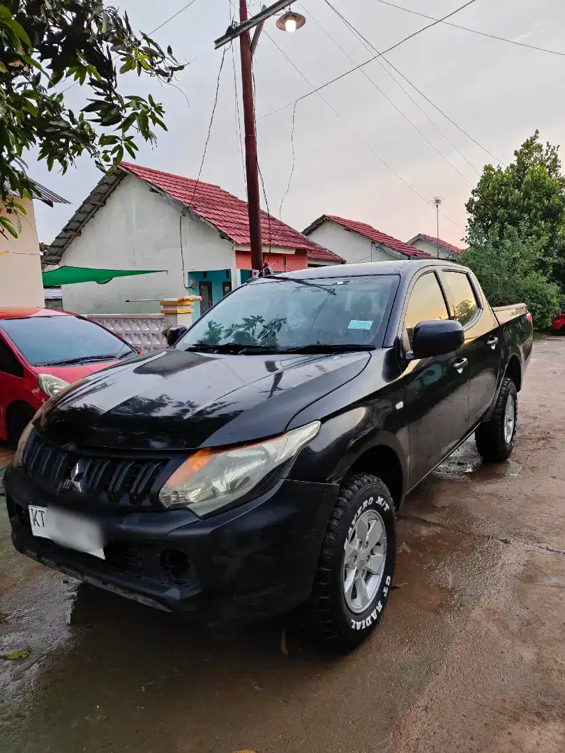 triton hdx 4x4 2018 hitam mika