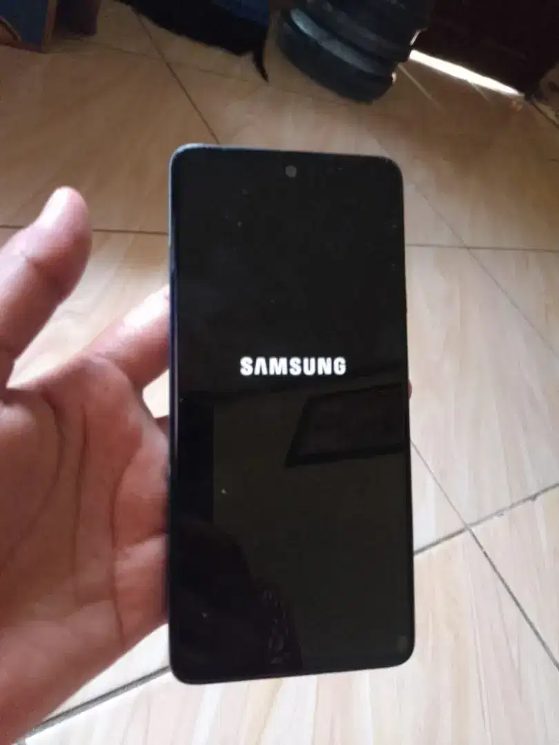 SAMSUNG A51 lecet pemakaian