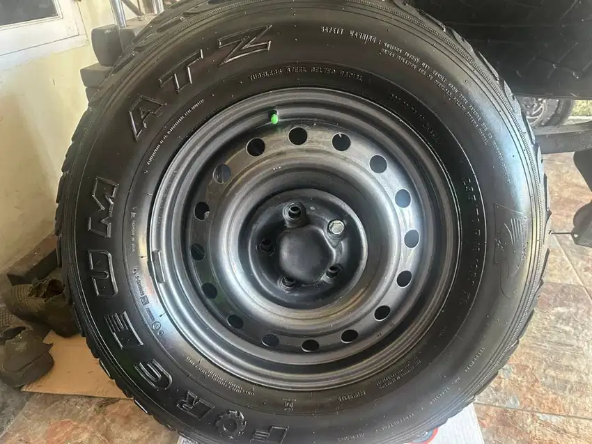 Dijual Cepat 4 buah Velg, Dop dan Ban Alto Merk Forceum ATZ Ring 16