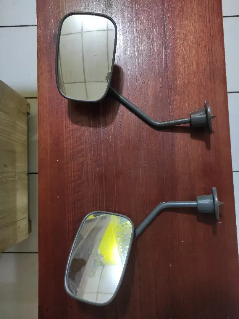 DIJUAL SPION TOYOTA SEDAN ORIGINAL  TOYO
