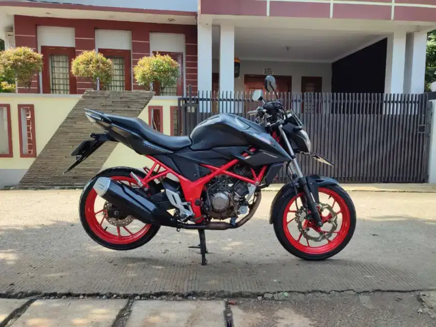 DIJUAL CB 150R TAHUB 2016