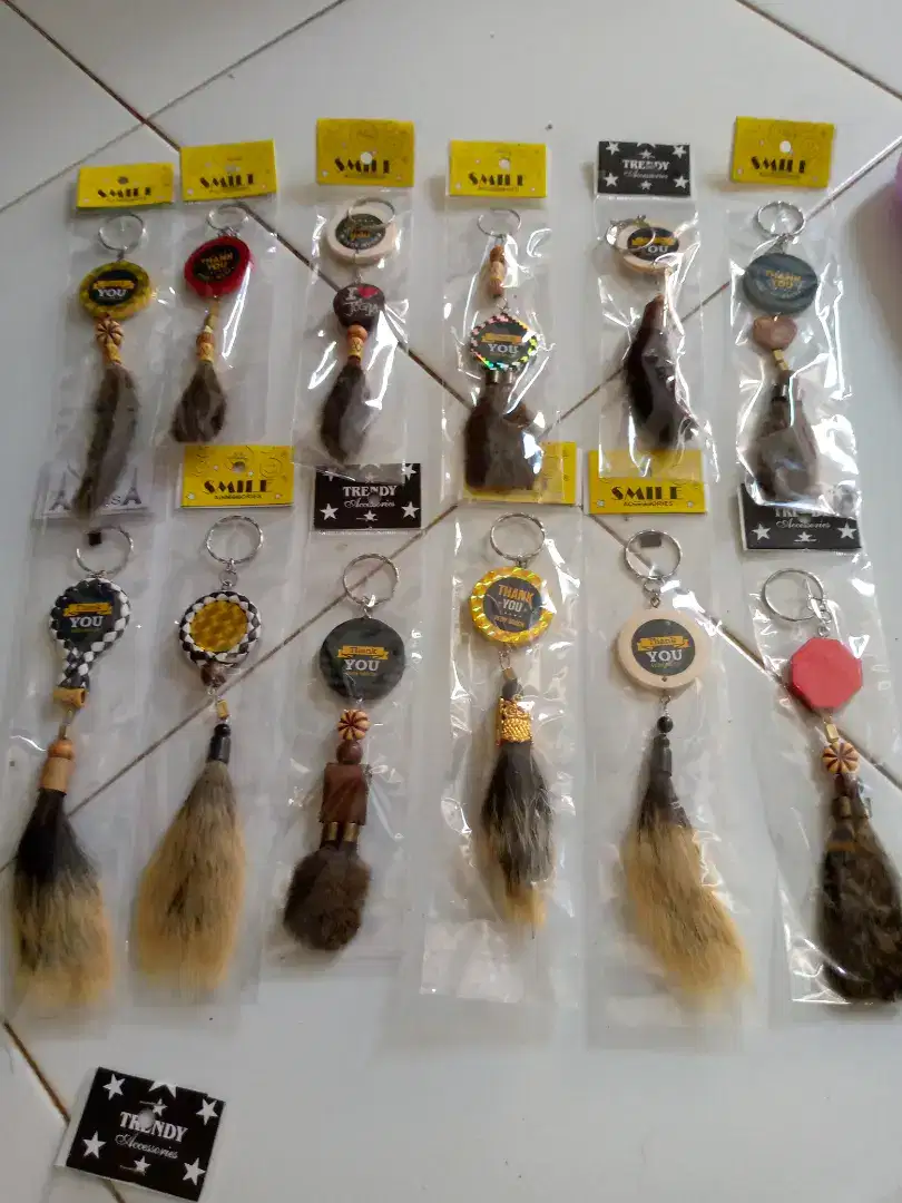 Gantungan kunci & aksesories spion dalam