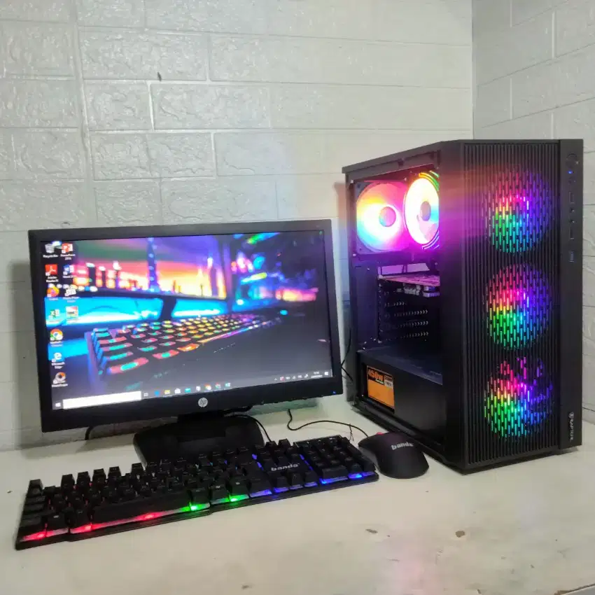 PC Gaming i5 6500 RAM16GB VGA R7 240 4GB DDR5 SSD128 HDD1Tb LED 19in