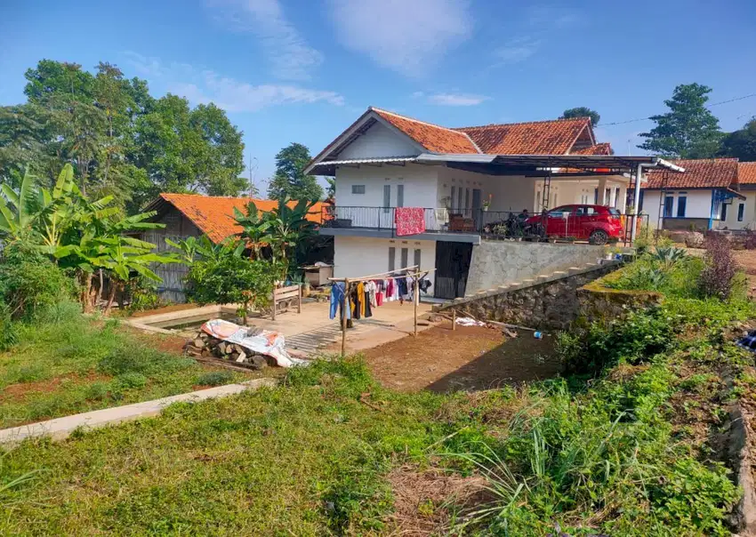 Tanah dan Bangunan Rumah Pinggir Jalan di Cilengkrang Bandung Timur