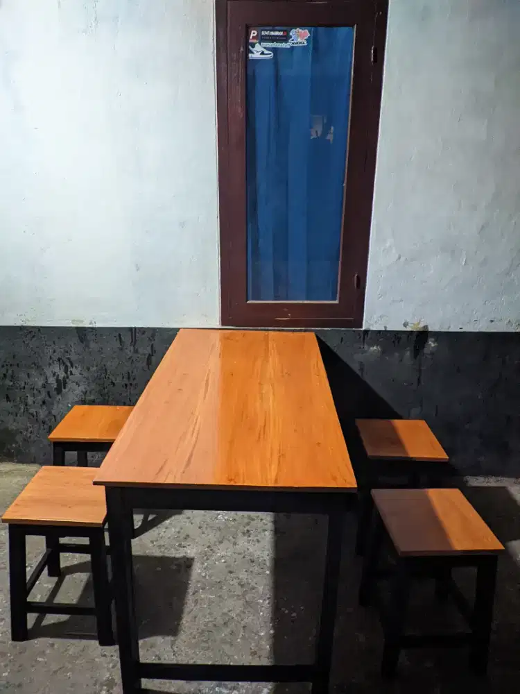 Meja kursi set cafe