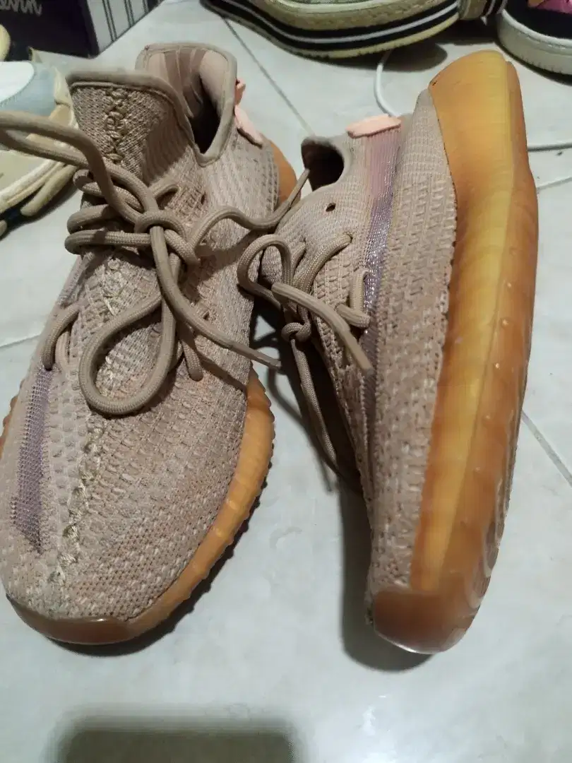 sepatu adidas yeezy boost 350 v2 clay