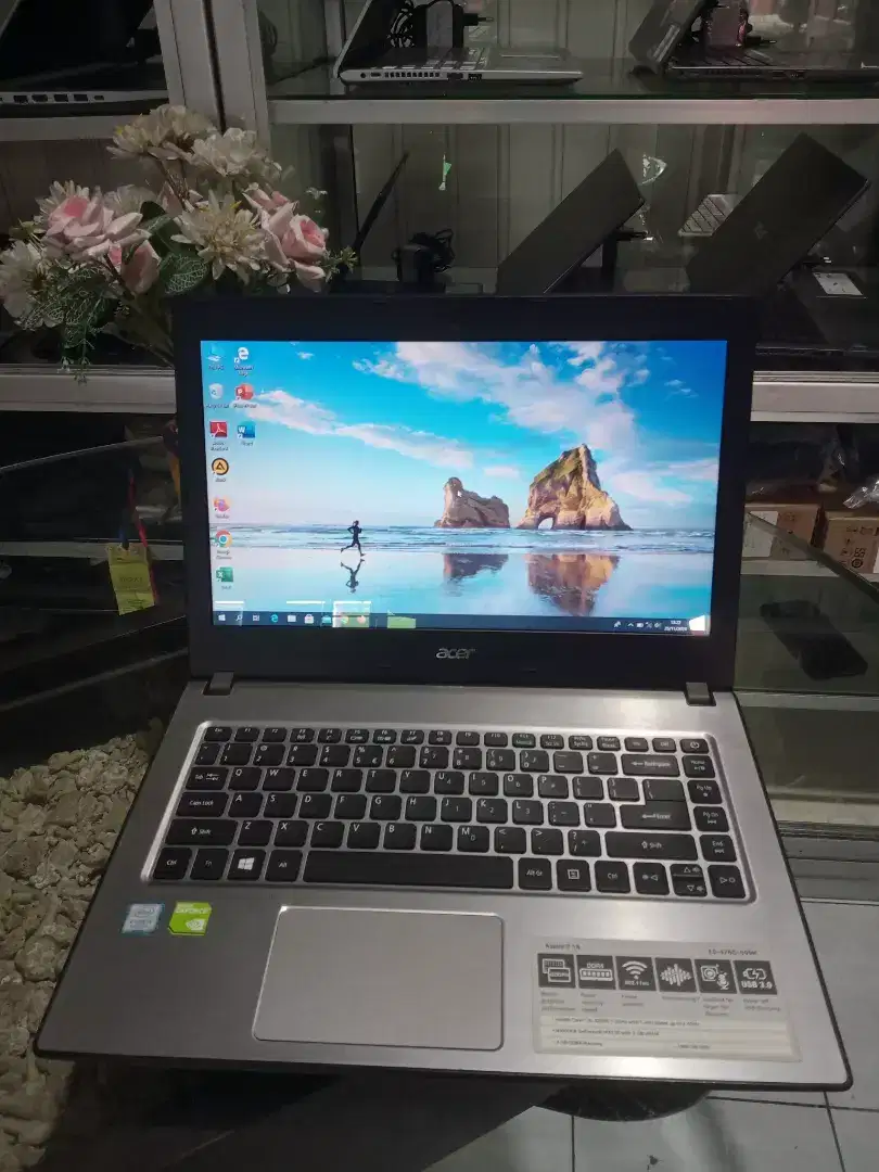 Laptop Acer E5 Core i5 Gen 8 Double Vga SSD + HDD