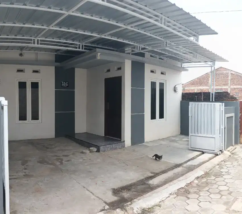 Dijual rumah di jalan kampar pusat kota dekat pasar sleko