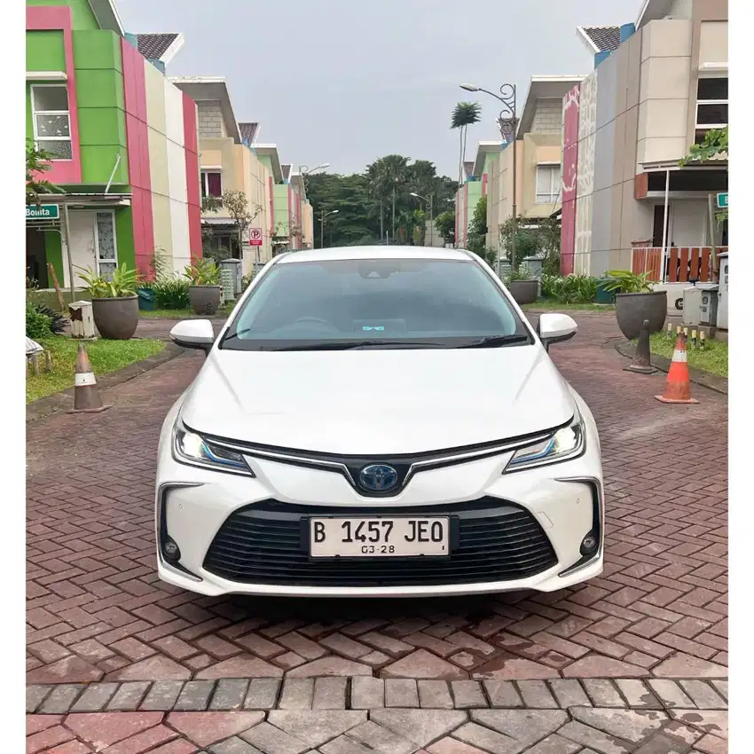 Corolla altis hybrid 2022