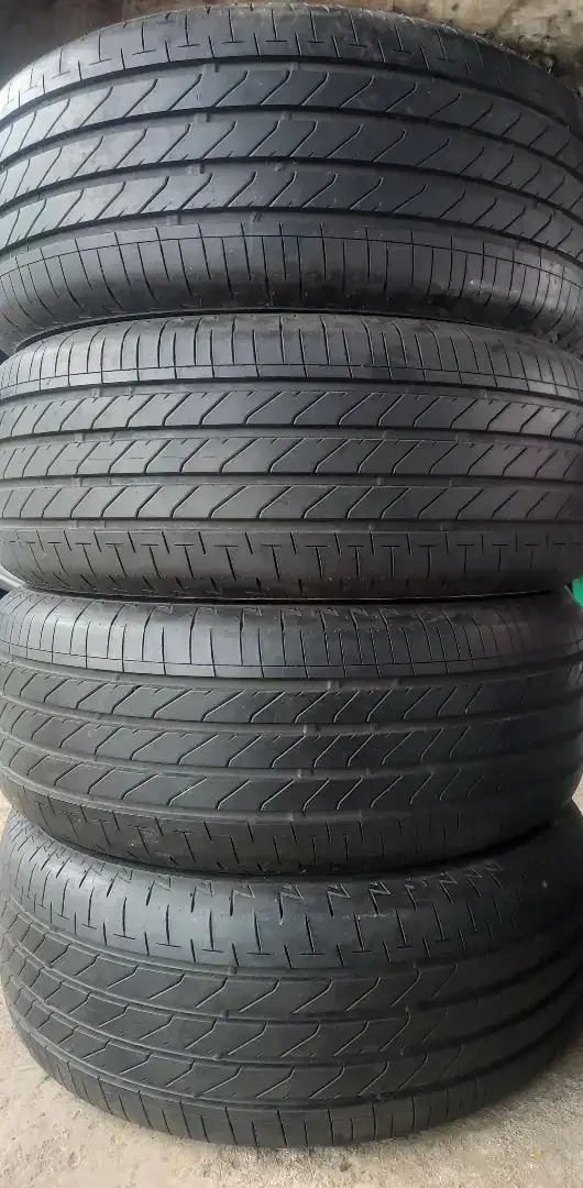 Ban bridgestone T005 A ukuran 225/55/16