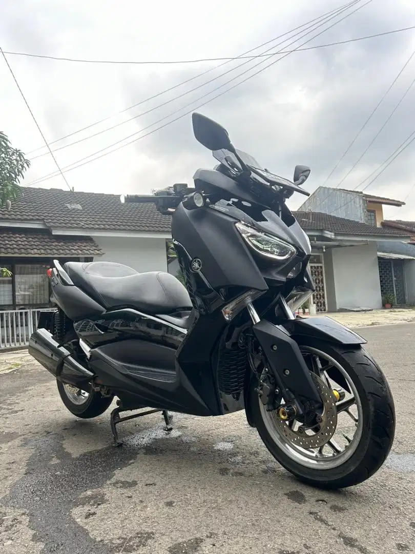 Xmax 250 abs 2019 black matte mulus