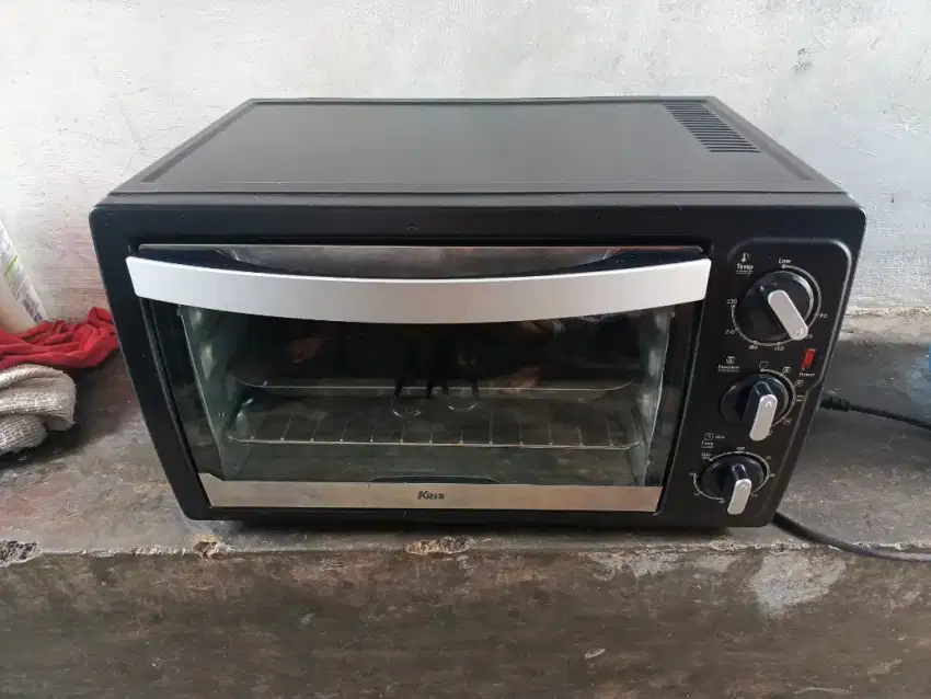 Oven merk Kris model KWS 1230Q-H7